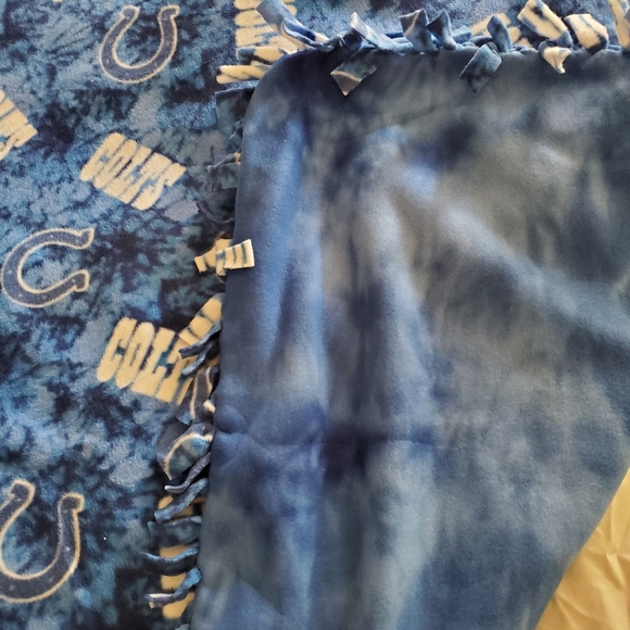 NFL Indianapolis Colts fleece blanket - Picture 3 of 5